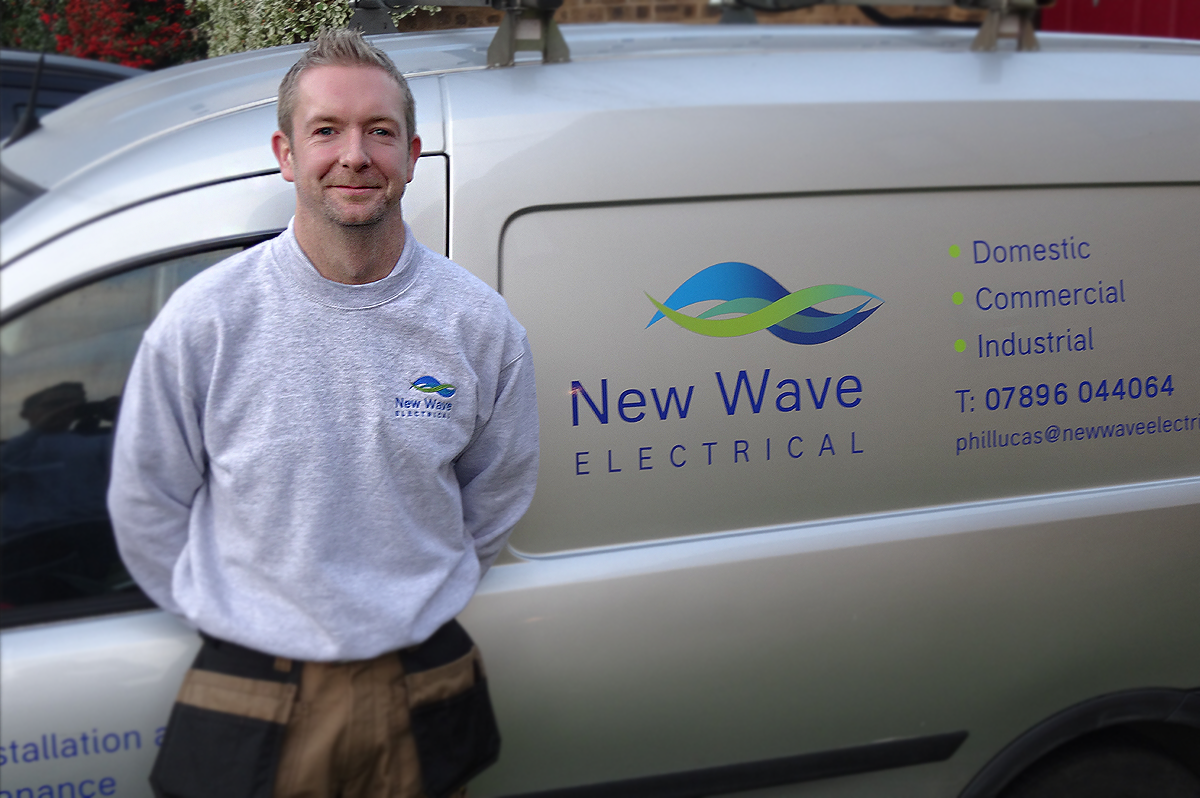 http://www.newwaveelectrical.co.uk/wp-content/uploads/2015/07/staff_james-1200x798.png