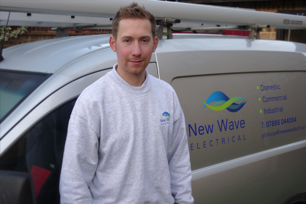 http://www.newwaveelectrical.co.uk/wp-content/uploads/2015/07/staff_phil-1200x798.png