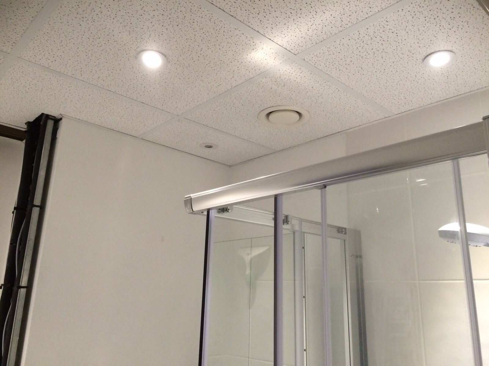 http://www.newwaveelectrical.co.uk/wp-content/uploads/2015/11/IMG-20150928-WA003.jpg