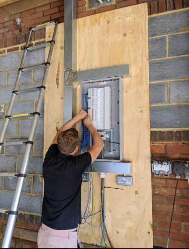 Commercial-DB-install