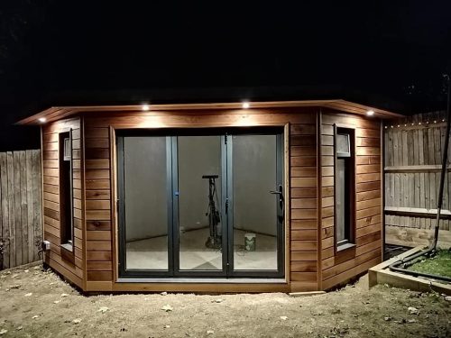 Domestic-garden-office-1